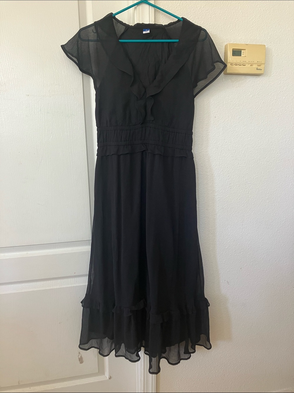 Old Navy Black Ruffle-Trim Midi Dress Size M